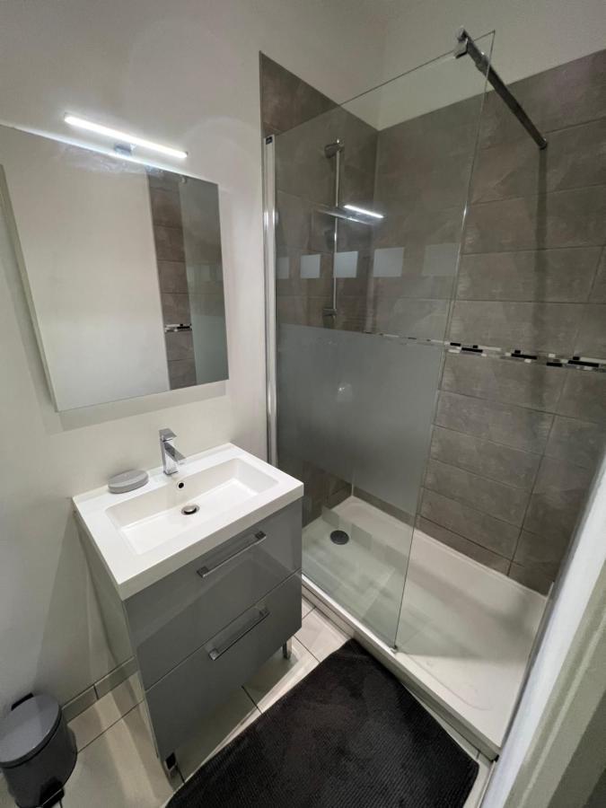 Apartment Belle Maison Quartier Henriville, Proche Centre *